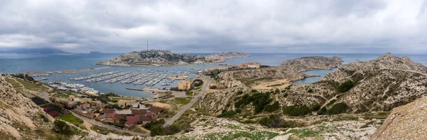 Panorama do arquipélago de Friul no mar Mediterrâneo perto de Marseil — Fotografia de Stock