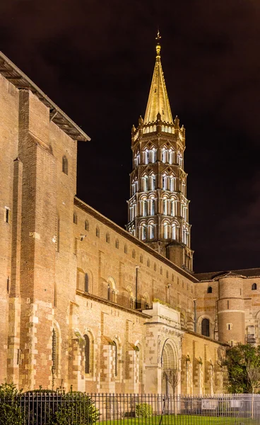 Basilica of St. Sernin by night in Toulouse, France — Stock Photo, Image