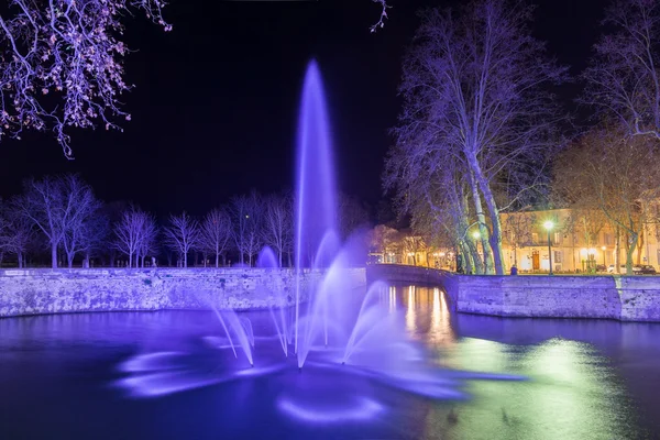 Jardins de la Fontaine in Nimes at night - France, Languedoc-Rou — Stock Photo, Image