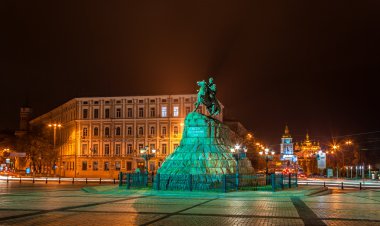 KY bogdan khmelnitsky anıt ve mikhailovsky Manastırı