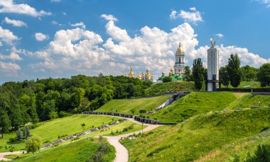 Kiev Pechersk Lavra Ortodoks Manastırı ve kıtlık (h Anıtı