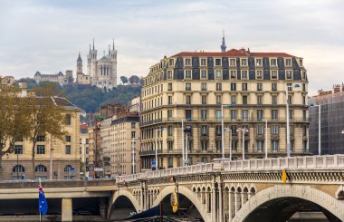 basilique notre dame de fourviere Lyon görünümünü