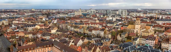 Veduta di Strasburgo da un tetto della cattedrale — Foto Stock