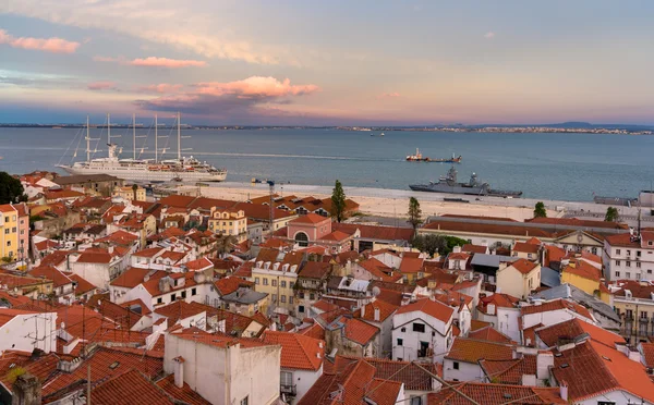 View of the River Tagus in Lisbon, Portugal — Stock Photo, Image