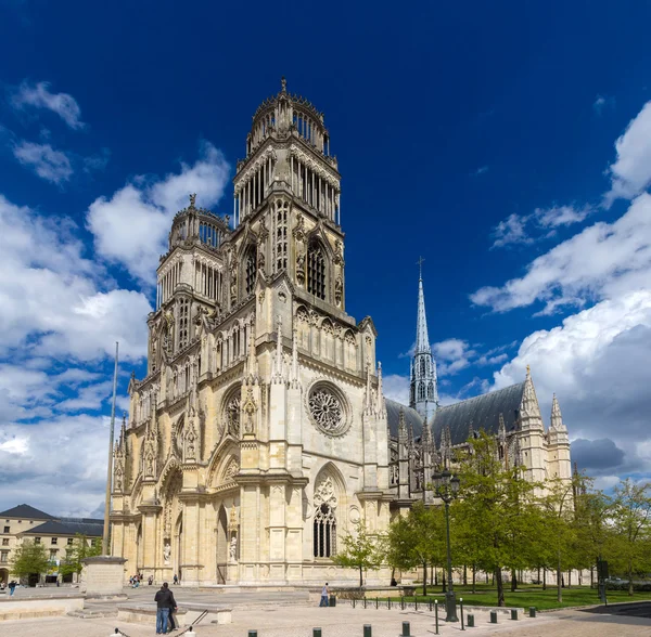 奥尔良大教堂-法国，区域中心的视图 — 图库照片
