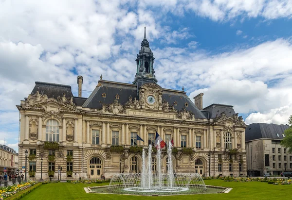 市政厅的旅行团-法国，区域中心 — 图库照片