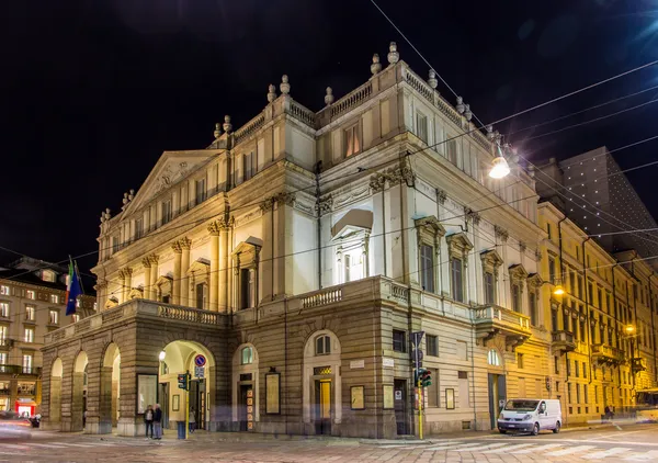 La scala, az Operaház, Milánó, Olaszország — Stock Fotó