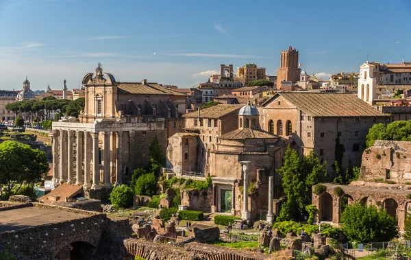Romos forumas jak je vidět z patrová hill, Řím, Itálie — Stock fotografie