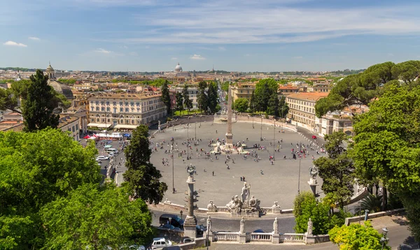 로마, 이탈리아에 있는 포폴로 광장의 보기 — 스톡 사진