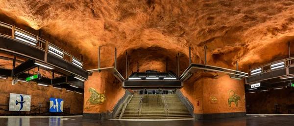 Interiören i rinkeby station, Stockholms tunnelbana — Stockfoto