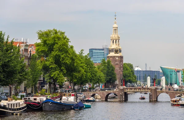 Kanalen oudeschans i amsterdam, Nederländerna — Stockfoto