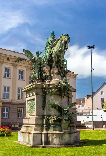 Monumento a Kaiser-Wilhelm-Denkmal a Dusseldorf, Germania — Foto Stock