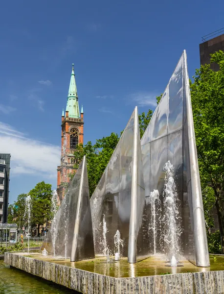 Fontana moderna a Dusseldorf, Germania — Foto Stock