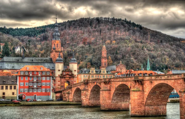 มุมมองของไฮเดลเบิร์กกับ Alte Brucke - Baden-Wurttemberg, เยอรมัน — ภาพถ่ายสต็อก