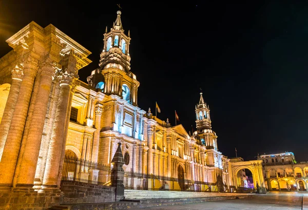 Basilica Cattedrale di Plaza De Armas di Arequipa in Perù — Foto Stock