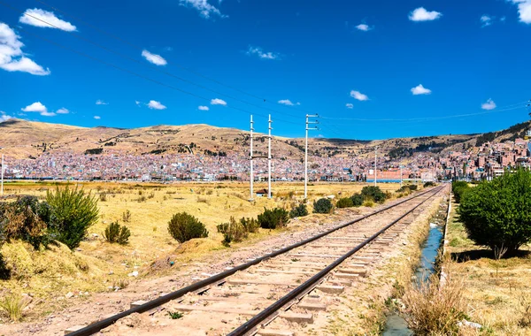 Ferrocarril en el lago Titicaca en Perú — Foto de Stock