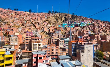La Paz, Bolivya 'da Chualluma üzerinde kablolu araba