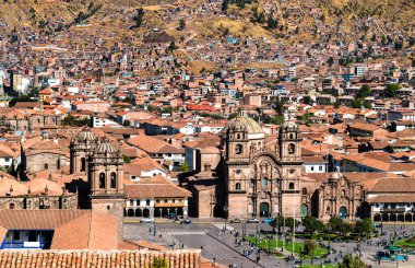 Peru 'daki Cusco ana meydanının havadan görüntüsü