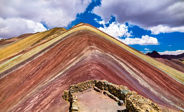 Vinicunca Rainbow Mountain en Perú — Foto de Stock