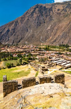 Peru 'daki Ollantaytambo' daki İnka harabeleri