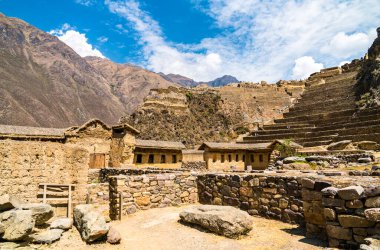 Peru 'daki Ollantaytambo' daki İnka harabeleri