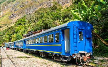 Peru 'daki Hidroelectrica istasyonunda Machu Picchu' ya giden tren.