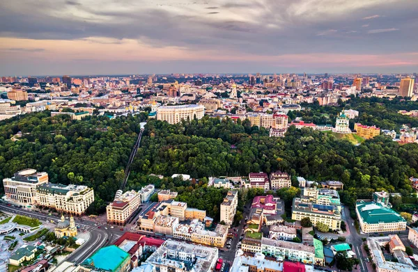 Luftaufnahme der Altstadt von Kiew in der Ukraine — Stockfoto