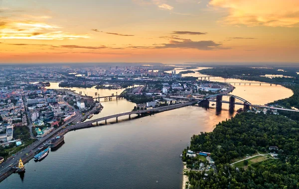 Vista aérea do Dnieper em Kiev, Ucrânia — Fotografia de Stock