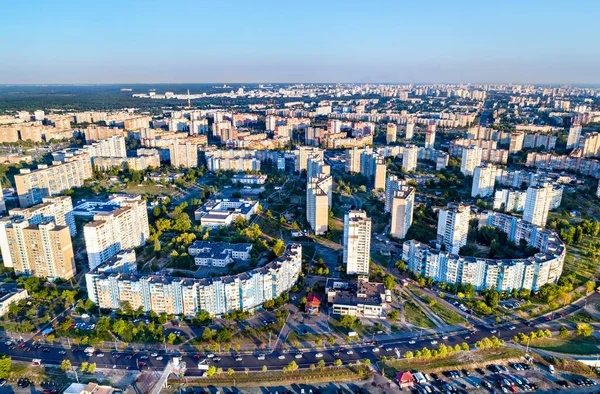 Vista aérea del distrito de Troieshchyna de Kiev, Ucrania — Foto de Stock