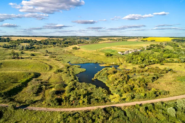 Luchtfoto landschap van Russische Chernozemye. Kotlevo dorp, Kursk regio — Stockfoto