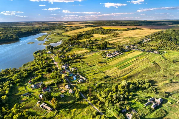 Luchtlandschap van de Russische Chernozemye. Nizjnyaya Vablja, regio Koersk — Stockfoto