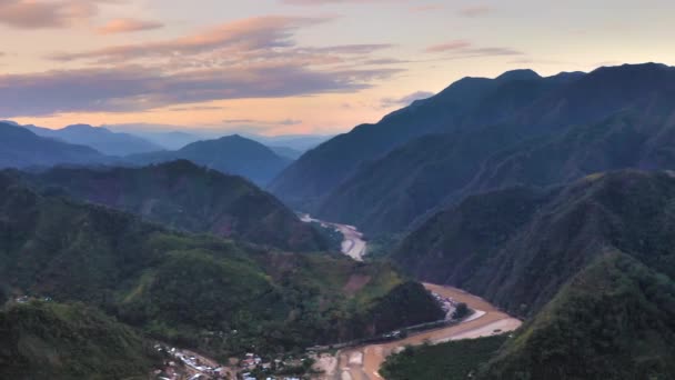 Flight above the Chanchamayo river in Junin, Peru — Stock Video