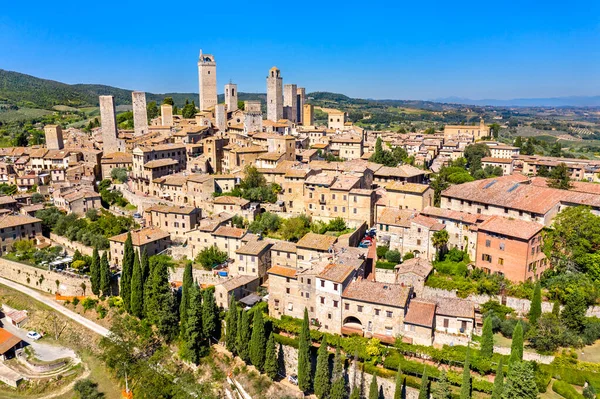 Vista aérea de la ciudad de San Gimignano en Toscana, Italia —  Fotos de Stock