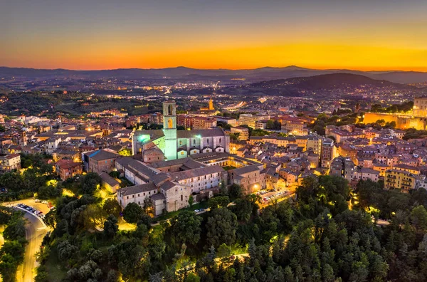 San Domenico Basiliek in Perugia, Italië — Stockfoto