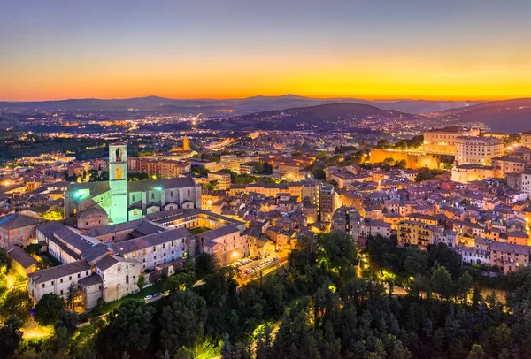 San Domenico basilika i Perugia, Italien — Stockfoto