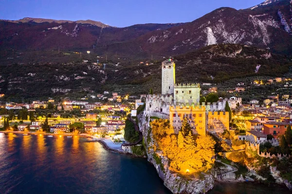Scaliger Castle in Malcesine aan het Gardameer, Italië — Stockfoto