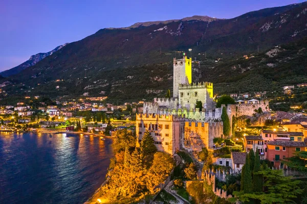 Scaliger Castle in Malcesine aan het Gardameer, Italië — Stockfoto