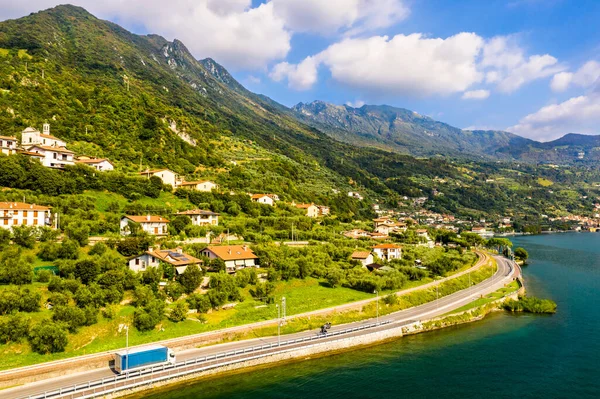 Panorama del lago Iseo en Italia — Foto de Stock