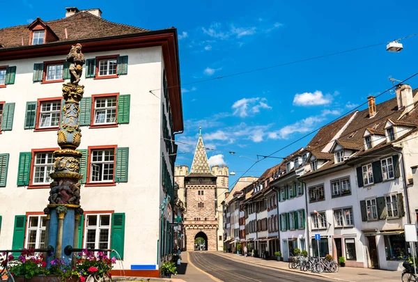 Spalentor Und Brunnen Der Basler Altstadt Schweiz — Stockfoto