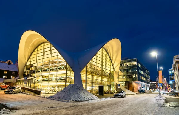 トロムソ市図書館と夜の極ノルウェーのアーカイブ — ストック写真