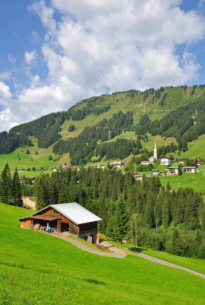 Kleinwalsertal nära hirschegg, vorarlberg, Österrike — Stockfoto