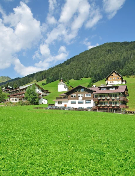 Köy baad, kleinwalsertal, vorarlberg, austria — Stok fotoğraf