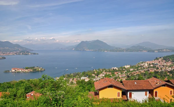 Isola Bella and Stresa, Lake Maggiore, Itália — Fotografia de Stock