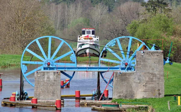 Canal Oberlandkanal o Elblag, Masuria, Prusia Oriental, Polonia —  Fotos de Stock