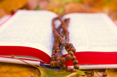 İncil üzerine tespih