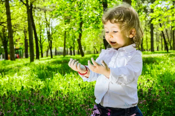 Child with dirty hands chalk — Stock Photo, Image