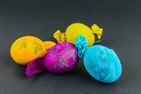 Traditional way of decorating eggs — Stock Photo, Image