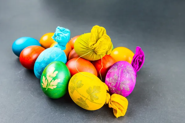 Traditional way of decorating eggs — Stock Photo, Image