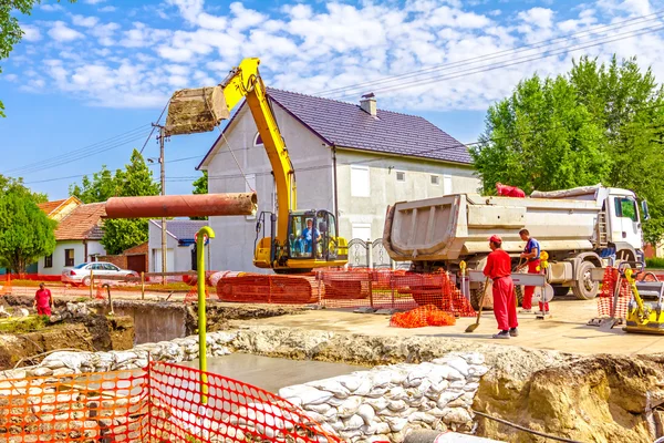 New pipeline in neighborhood — Stock Photo, Image