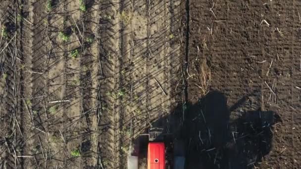 Top View Dolly Move Shot Tractor Pulling Machine Harrowing Arable — Stock Video